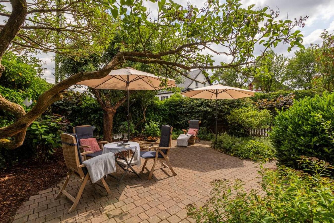 Adenauer Zwoelf - Das 5 Sterne Ferienhaus Mit Sauna Und Garten Am Eifelsteig Kerpen  Екстер'єр фото